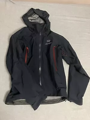 Arc’teryx Beta AR -Medium • $350