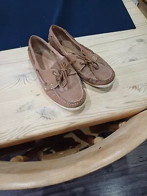 Woman's Fat Face Boat Shoes Size 38 • £4