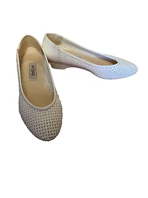 Vintage 80s Air Step White Taiwan Textured Woven Slip On Flats Women's Sz 6.5 • £12.06