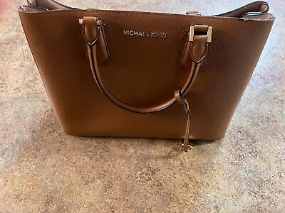 GREAT CONDITION Michael Kors Purse • $60