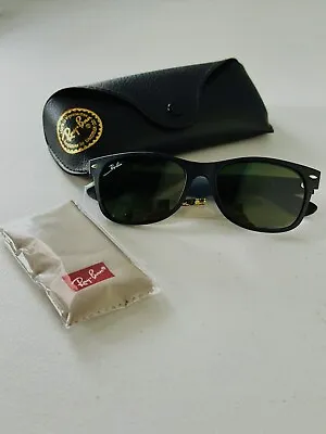 Ray-Ban New Wayfarer Classic Matte Black / Green 58 Mm Sunglasses RB2132 622 58 • $89.99