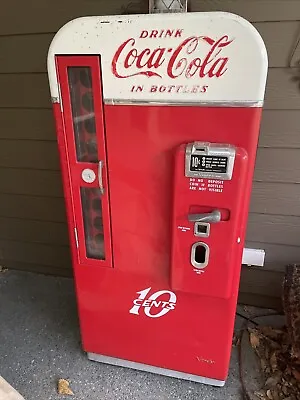 1950's Coca Cola Vendo 81 Coke Machine • $4750