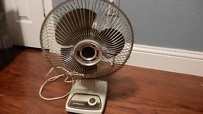 Vintage Sears 9  Oscillating Fan Model 453-80001 • $35