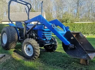 £5995 • Buy Iseki TS2220 4wd Compact Tractor Loader 22HP Turf Tyres Fully Serviced 2500 Hrs