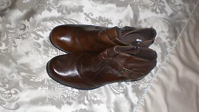 £25.50 • Buy Clarks Bendables, Ladies 2-tone Brown Leather Boots Sz 5G Quality Easy To Walk .