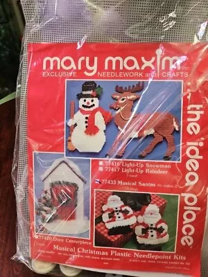 Christmas 2 Musical Santas - Needlers Point - Mary Maxim Inc 10” Mesh 77433 • $10.95
