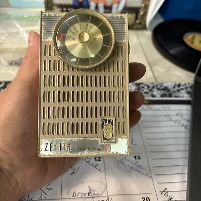 Vintage Zenith Royal 50 AM Transistor Radio • $14.50