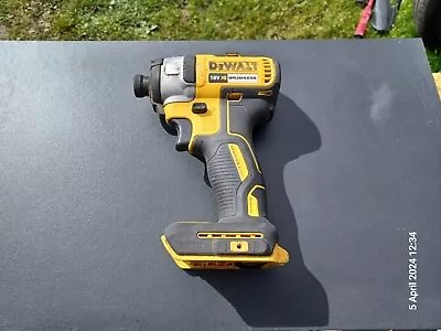 Dewalt DCF887 18v Xr Brushless Impact Driver • £5