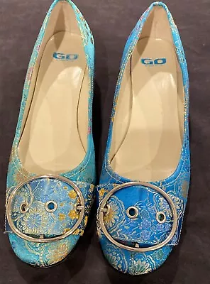 GO AK Anne Klein Shoes Tapestry Low Heel Buckle Toe Size 8 Used Good Condition • $12