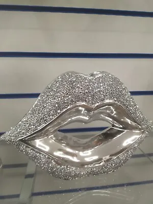 £19.99 • Buy Silver Crushed Jewel Diamond Sparkly Lips Vase Ornament Shelf Sitter