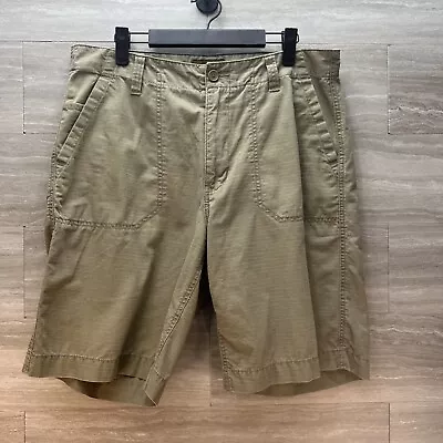 St Johns Bay Mens Green Rip Stop Flat Front Bermuda Shorts Size 34 Pockets Zip • $14.99
