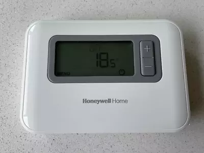 Honeywell Home T3 Programmable Thermostat Wired • £19.99