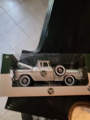 M2 Machines Chase 1958 Gmc Stepside Truck Quaker State  1/750  1:24 Scale • $35