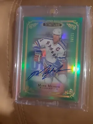 Mark Messier 19-20 Upper Deck Stature Green Auto /25 • $122.94