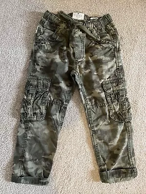 Boys Fatface Camouflage Combat Trousers Age 6 Years • £3