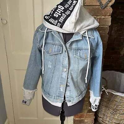 Quirky Denim Jacket Size M • £4.99