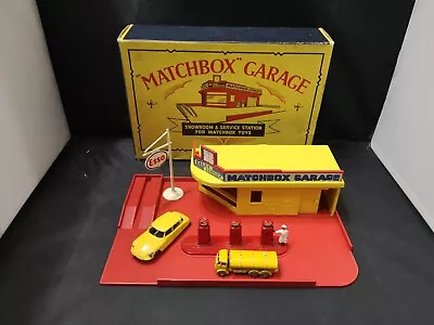 W133-matchbox Mg-1-a Matchbox One Story Garage With Models And A Original Box • £224.99