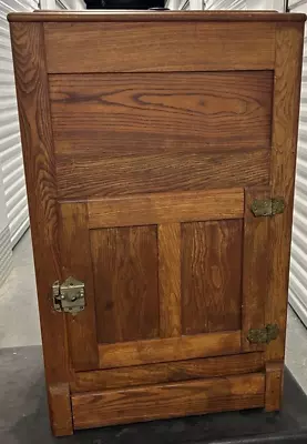 Antique Early 1900s Oak Ice Box • $350