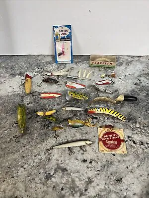 Vintage Lure Lot Frog Fishing Lures Lot  24 Piece Lot • $50.54