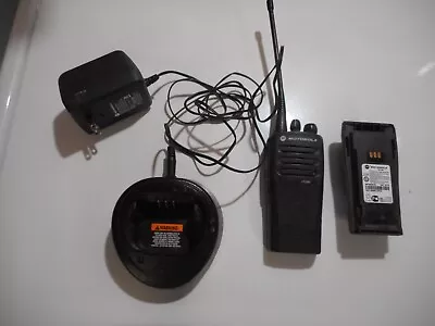 Motorola Cp200d Analog Handheld Ht Transceiver Uhf Nice • $99