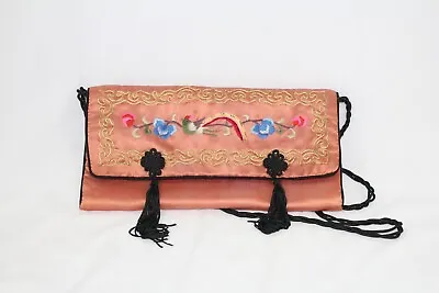 Women's Vintage Embroidered Cross Body Purse • $20