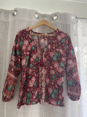 $45 • Buy Arnhem Blouse Size 8
