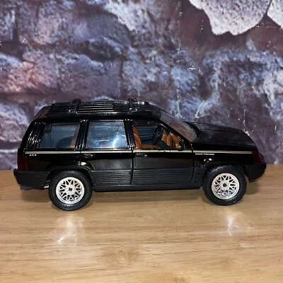 Majorette 1995 Jeep Grand Cherokee Limited 1:19 Scale Die-cast Car Good • $45