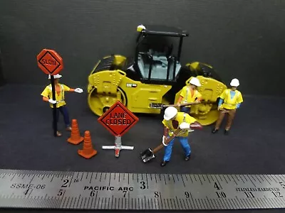 Caterpillar CAT CB-13 Tandem Vibratory Roller W/ ROPS W/ Road Work Crew 1:64 • $33.99