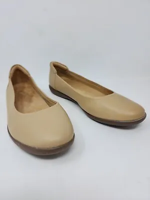 Naturalizer Flexy Womens 8.5 Slip On Nude Leather Flats Comfort Shoes Loafers • $44.99