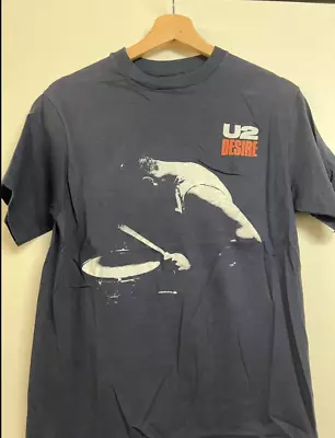 Vintage 1980s U2 Concert Band Tour T Shirt Desire KL2673 • $22.99