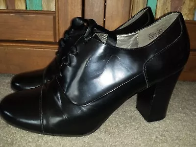 WOMEN'S ME TOO PATENT LEATHER BLACK CASCO SHOES 9.5 Chunk HEELS • $15