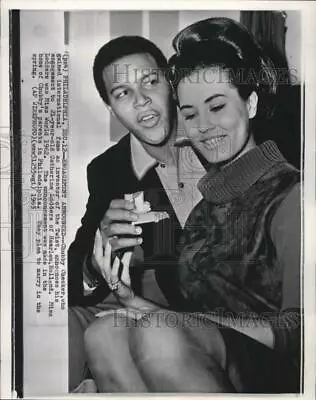 1963 Press Photo Miss World 1962 Catherine Lodders & Fiance Chubby Checker In PA • $19.99