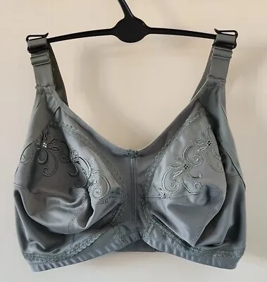 BNWT Ex Marks & Spencer Non Wired Non Padded Total Support Full Cup Bra - 36J • £17.50