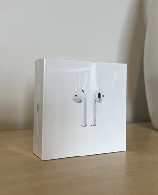 $137.95 • Buy Apple AirPods 2nd Generation With Charging Case - White
