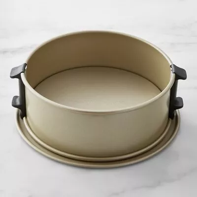 Williams Sonoma Goldtouch Pro Nonstick Leakproof Springform Cake Pan • $25