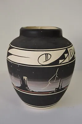 Vintage Navajo Pottery Vase Hand Etched Monument Valley AZ Signed Native America • $60