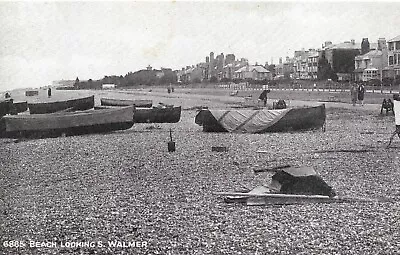 WALMER Beach Looking South   - Postcard Ref B68 • £1.59