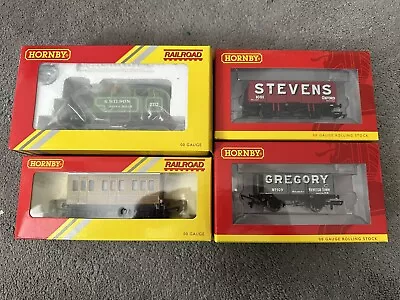 Hornby OO R3752 R4674 R6755 R6841 0-4-0 Locomotive LNER Coach & 2 Wagons Bundle • £49.95