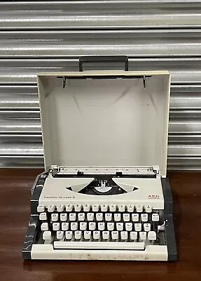 Vintage Olympia AEG Traveller De Luxe Typewriter With Its Original Case • £95