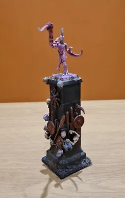 Pro Painted Daemons Of Slaanesh Daemonette Monolith Vignette (Games Workshop) • £19.99