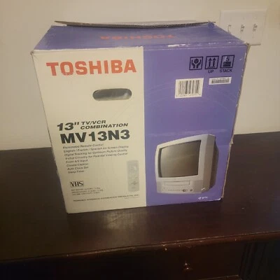 $199.99 • Buy Toshiba MV13N3 13  CRT TV VCR Combo Player Recorder Remote & Tape Retro Gaming
