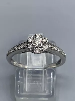 £220 • Buy 9ct White Gold Diamond Flower Ring 