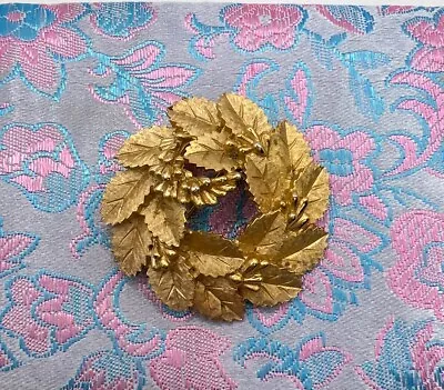 Vintage Trifari Leaf Wreath Brooch Pin Faux Gold Tone Finish Costume Jewelry  • $25