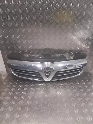 2010 Vauxhall Zafira B Front Bumper Grille 13247331 • $37.30