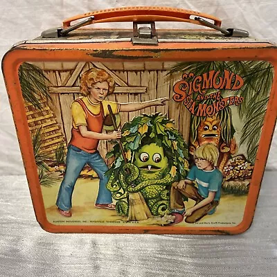 RARE VINTAGE SIGMUND AND THE SEA MONSTERS LUNCHBOX W/O Thermos • $19.99