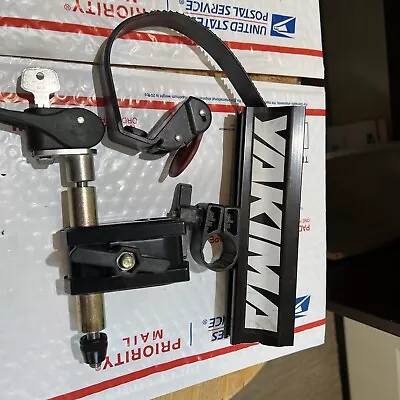 Yakima 9mm Standard Fork Mount Short Wheel Tray Bike  With Lock/key Skewer New • $29