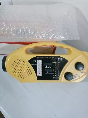 $29.99 • Buy FFH International Self Powered AM/FM Radio Solar & Crank Solar Yellow NIB