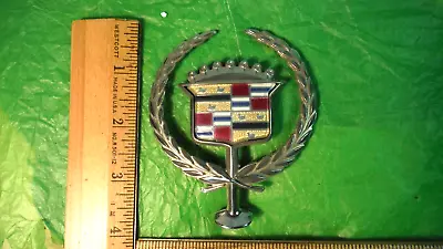AH83 Cadillac Hood Ornament Emblem Vintage 2000-5 #6971 DeVILLE ESCALADE • $44.99