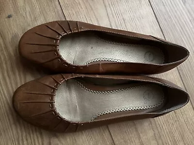 £0.99 • Buy Evans Tan Leather Pumps Size 8 Wide