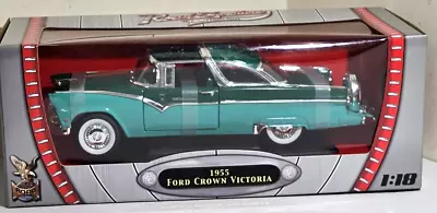 1955 Ford Crown Victoria Green 1:18 Die Cast Model Car Road Signature 92138 • $39